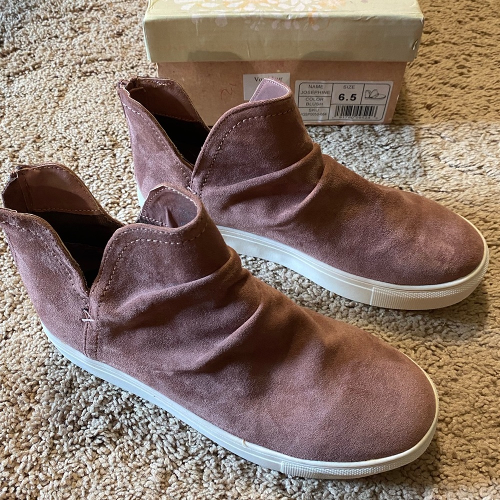 Very G Josephine Sneakers
